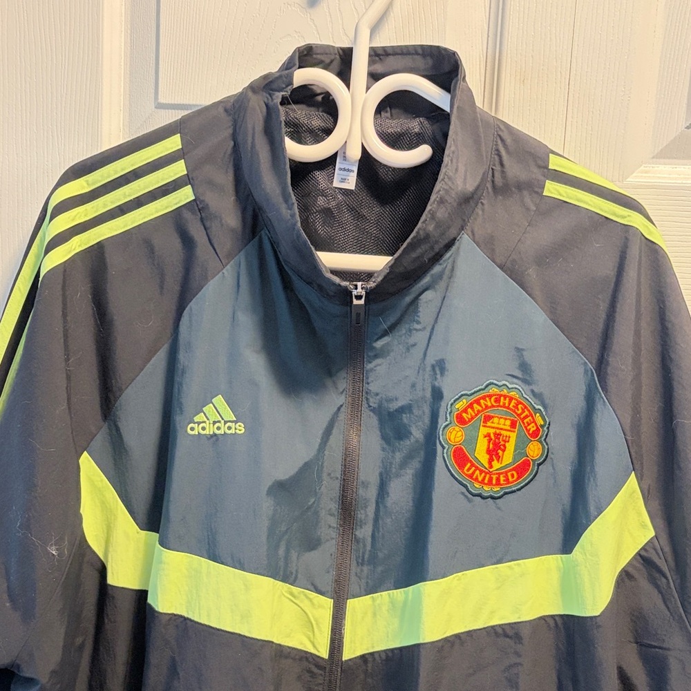 Adidas Manchester United Windbreaker - Black and Yellow